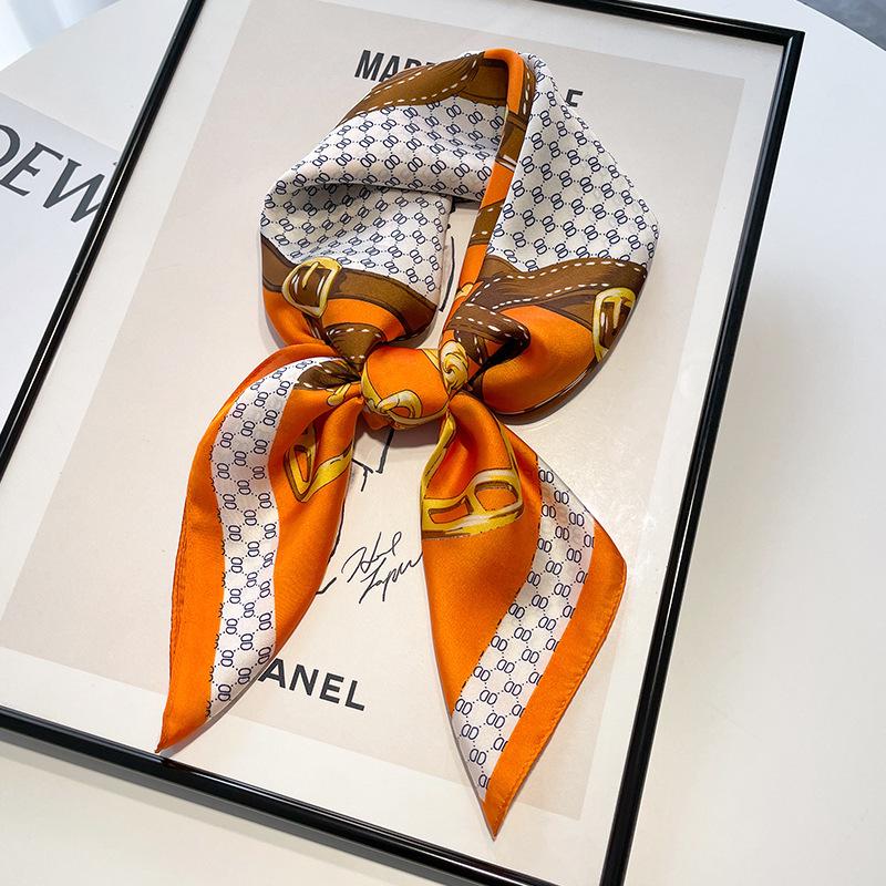 Luxurious 70% Silk Korean Style Neck Scarf for Mom - High-End Oil Painting Design, Sun Protection Square Scarf