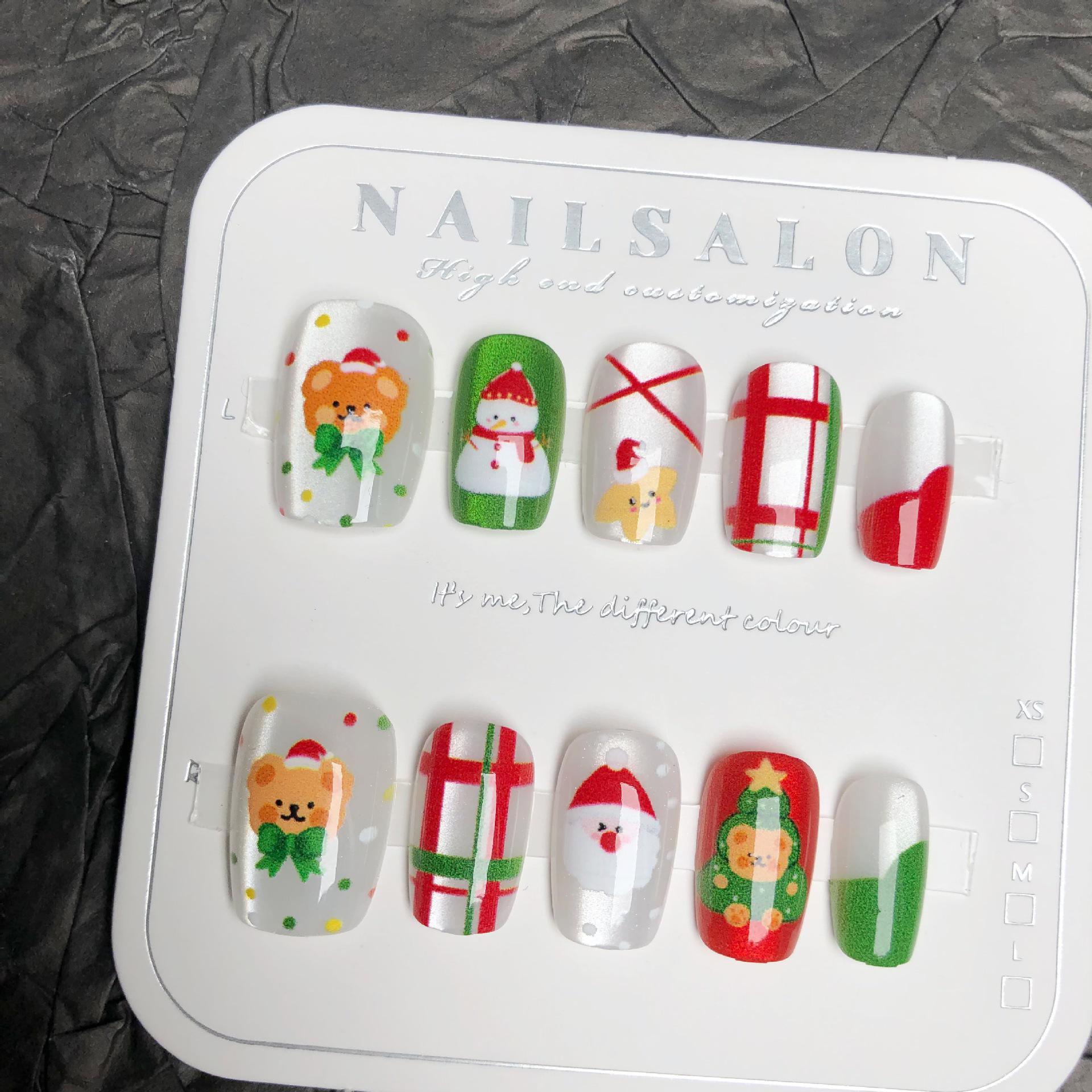 

Festive Bear Press-On Nails: Short Red & Green Holiday Nail Art Patches