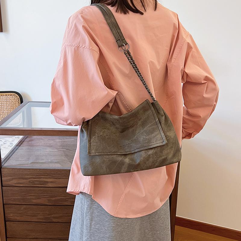 Large Capacity Fashionable Soft Leather Commuter Texture Chain Shoulder Bag Women's Underarm Bag 2025 New Women's Tote Bag