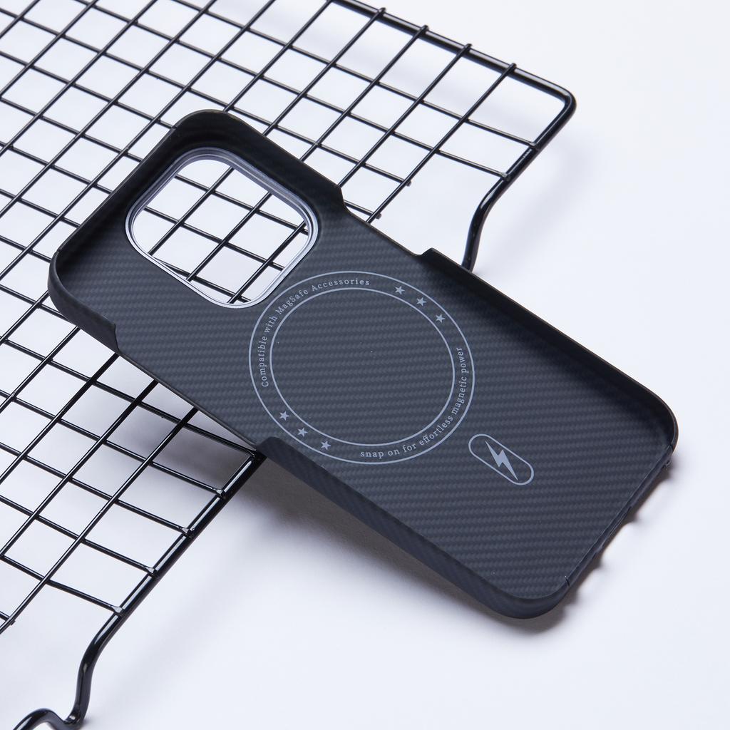 600D Feine Textur Handyhülle für iPhone 13 Pro Max Aramidfaser Slim Case Kompatibel mit MagSafe