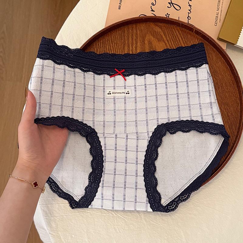 Retro Color-Block Lace Trim Antibacterial Mid-Rise Girls Underwear 5732 L (42-52 kg)