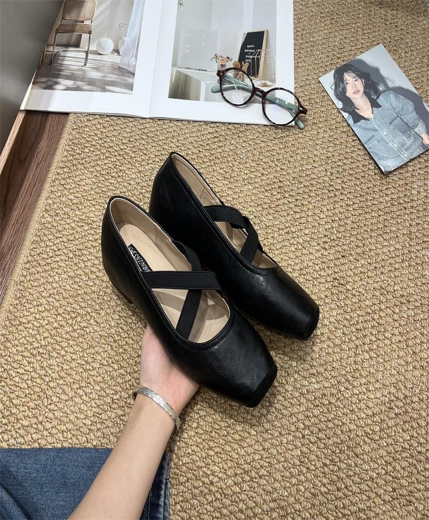 Knock textured cowhide retro ballet square head 2025 autumn new thick low heel cross belt full leather single shoes women