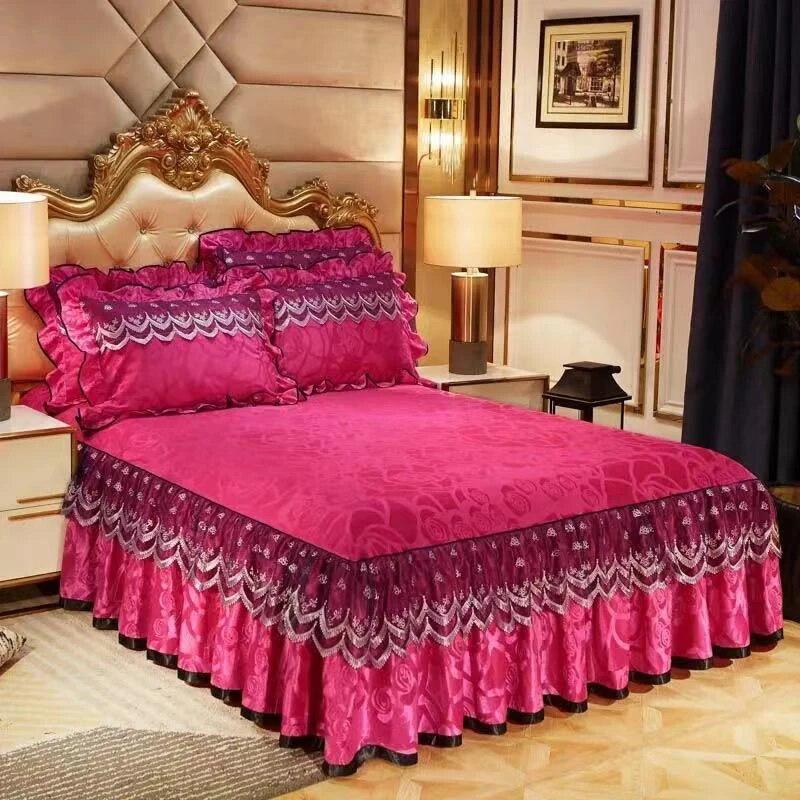 1pc Bed Skirt+2pcs Pillowcase European Luxury Velvet Bedspread Embossing Printed Bed Skirt Romantic Embroidery Lace Bed Skirt