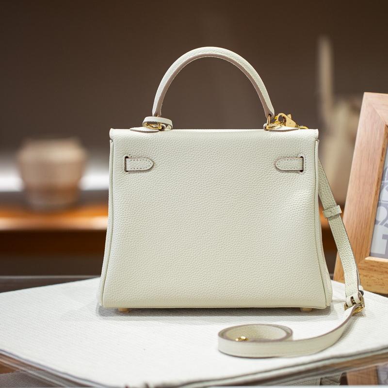 Manufacturer's 2025 New Top Layer Cowhide Silver Buckle Togo Soft Leather Bag Genuine Leather Women's Bag Handbag Crossbody Bag