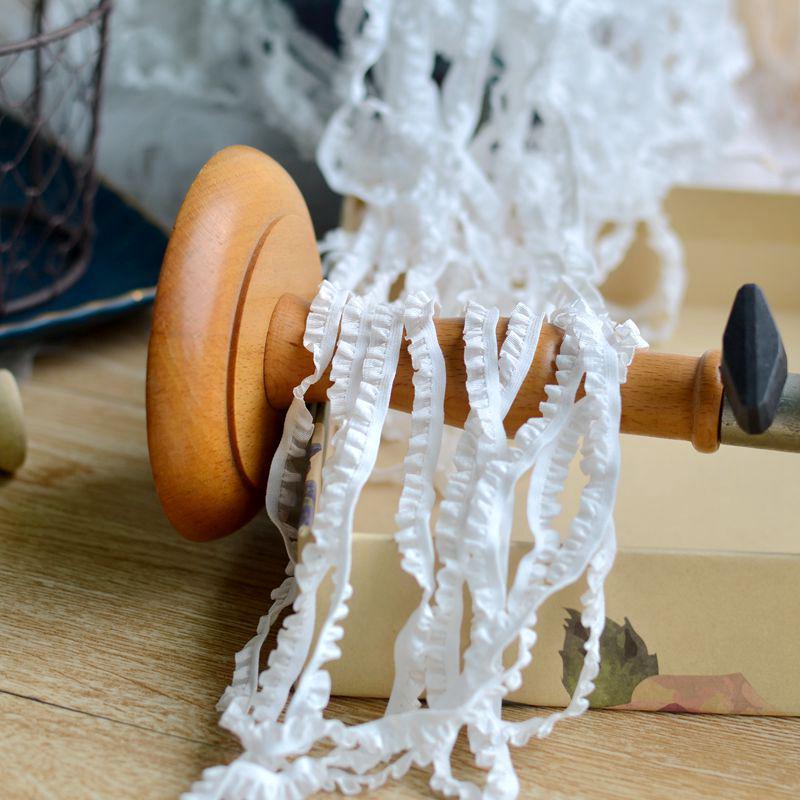 Аксессуары для кукольной одежды - Белое эластичное кружево с оборкой, 8 мм White 0.8cm per meter
