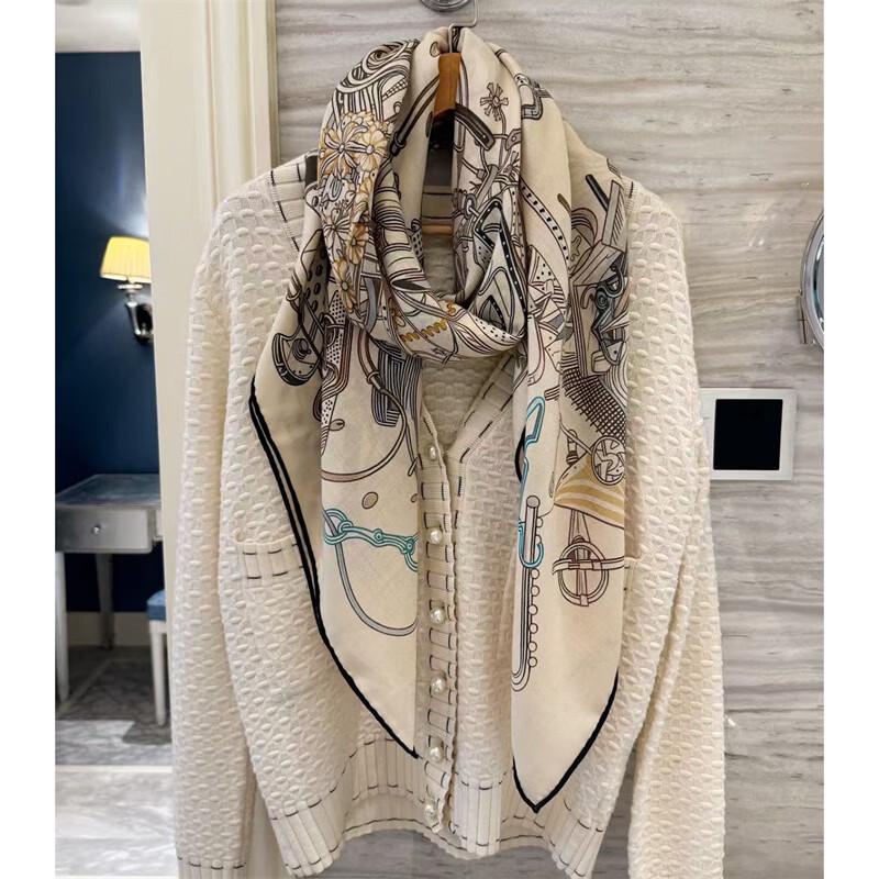 NINA SOLOR World Soft Lambswool Large Square Scarf