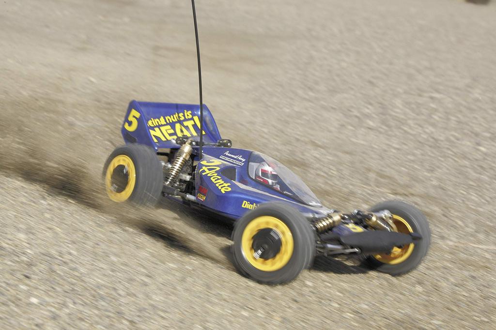 Tamiya Electric RC Car Series Avante 58489 1/10 No.489 (2011)