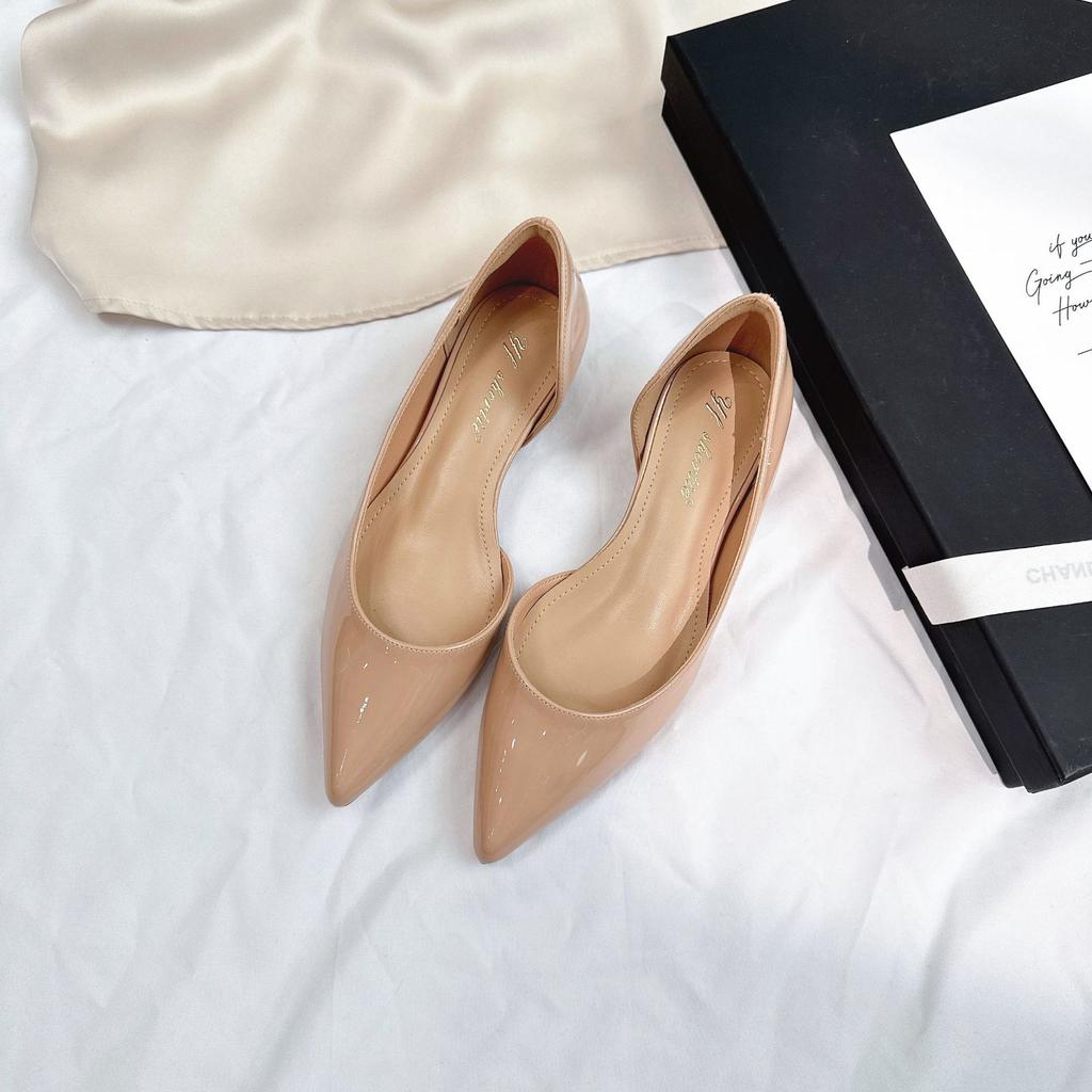 Small Man Increases Height 4CM Patent Leather Side Empty Pointed Flat Shoes Women's 2025 New French Nude Light Mouth Single Shoes