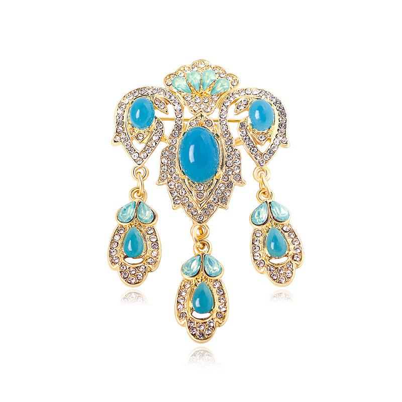 

Medieval court style, anti glare brooch, inlaid with resin gemstones, cheongsam accessories, chest flower pin