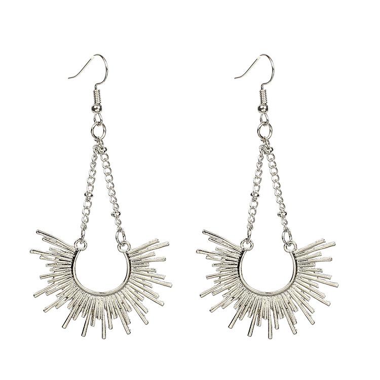 

2018 new European and American fashion accessories simple long bohemian temperament earrings exaggerated popular earrings срібний