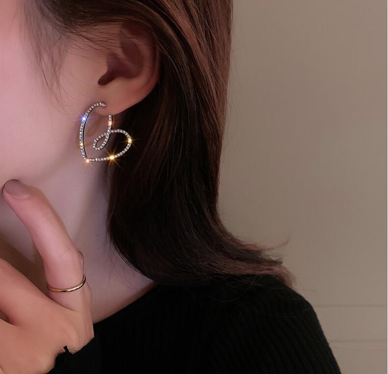 2023 New Trendy Heart Shape Big Hoop Earrings for Women Classic Hollow Stainless Steel Dangle Earring Personality Jewelry Gift