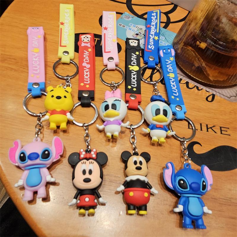 Internet-Berühmtheit Cartoon-Puppe Schlüsselanhänger Taschenanhänger Studentenanhänger Niedlicher PVC-Schlüsselanhänger Paar Auto Schmuck