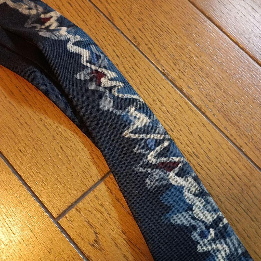 Used Armour Tie Tie Beautiful Condition Navy Japanese Pattern Watercolor Painting Armour Tie