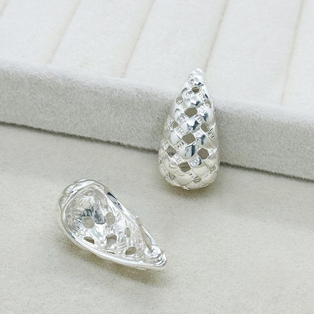 French Luxury Teardrop Mesh Earrings: S925 Silver Needle, Little Fragrant Style, Glossy Diamond Pattern.