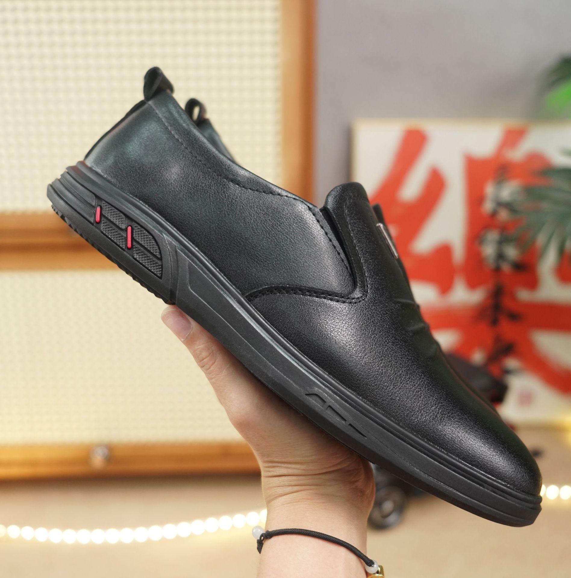 

Autumn new casual leather shoes men s foot cover soft sole breathable non-slip middle-aged and elderly shoes men s shoes 38 чёрный