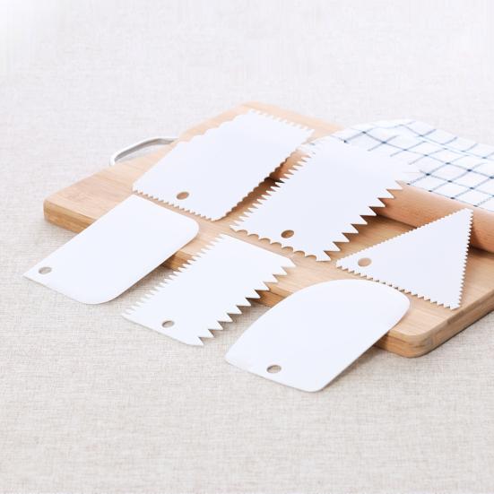 6 Stück/Set Kuchenschaber Gesund Antihaftend Leicht zu Reinigen Flexibel Sicher Kuchen schneiden Leichtgewichtiger Halbkreis-Schaber für Konditorei