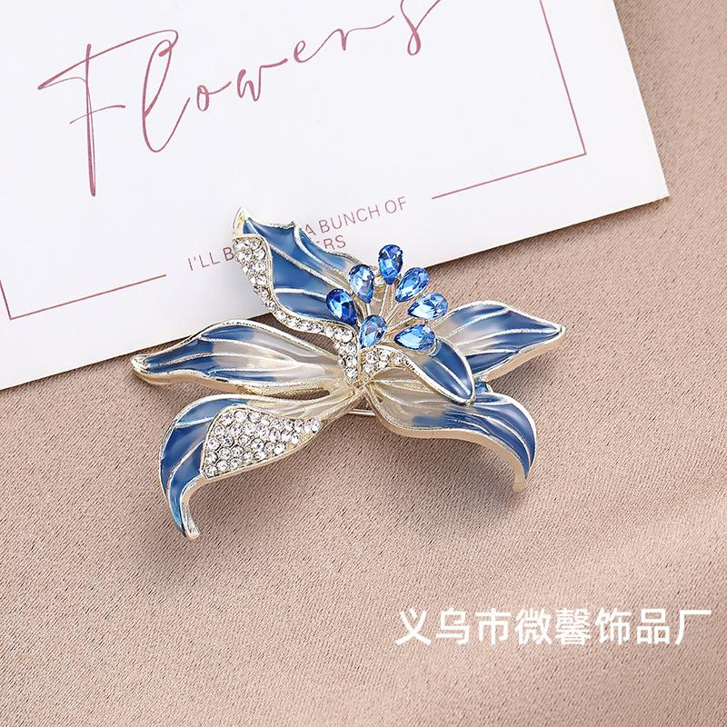Blue Enchantress Iris Brooch, High-end Diamond-encrusted Personalized Suit Temperament Accessories, Flower Pin Brooch