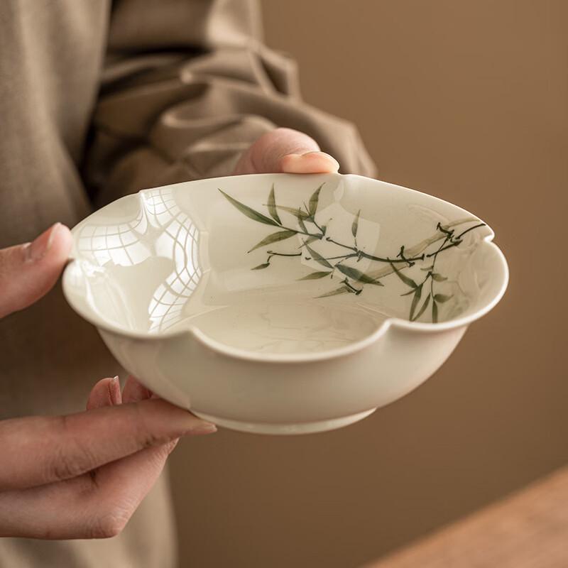 Jiu Mu Qing Ceramic Petal Tea Saucer
