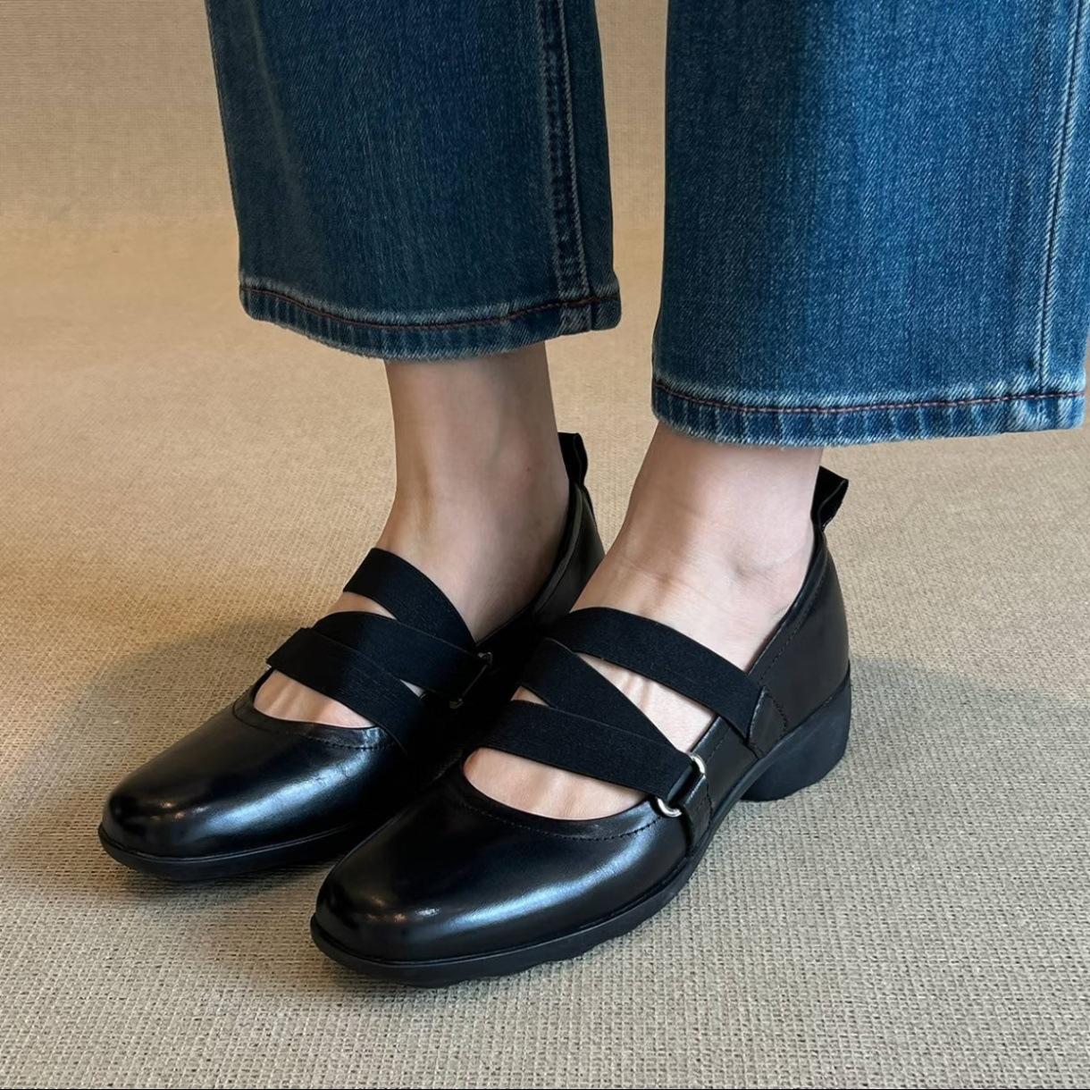 

Square head Mary Jane shoes women s 2025 spring and autumn ballet shoes thick heel middle heel cross elastic band light mouth single shoes 35