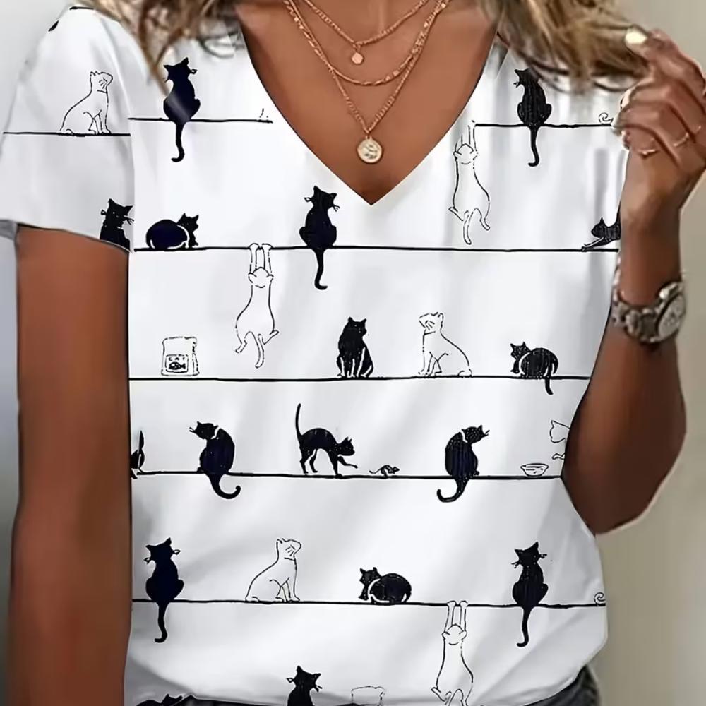 Elegant vacation abstract painting color blocks combined with geometric grid patterns. Full-body printed with breathable V-neck short-sleeved T-shirt.