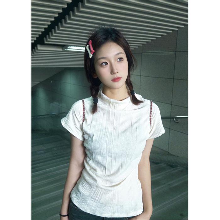 

American retro front shoulder short-sleeved t-shirt women s summer slim-fit waist pleated design sense niche semi-turtleneck top tide S