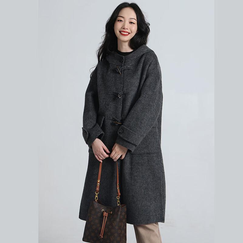 FXDG2361 Dámský duffle kabát s kapucí a zapínáním na olivky ze 100% merino vlny