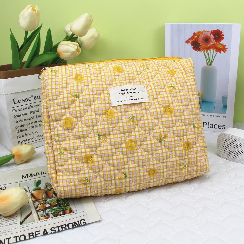 Polyester Travel Organizer With Geometric Print And Thread Detailing For Women And Men