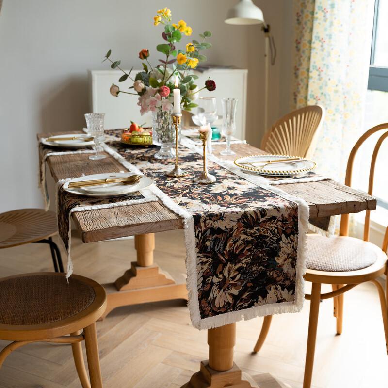 Jacquard Tassel Dining Table Runner