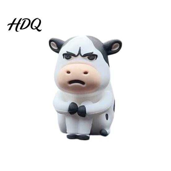 Resistant To High Temperature Decor Cute Straw Hat Cow Car Ornament Creative Desktop Figurine Healing Style Ornaments with Hat Cartoon Dashboard