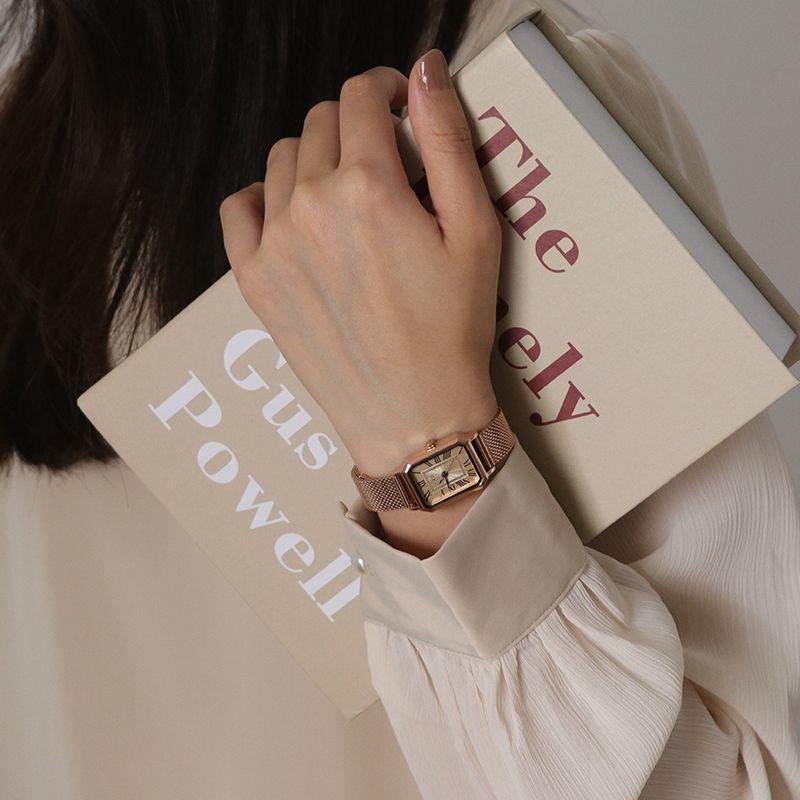 Retro Watch Women'S Niche High-End Style Light Luxury College Student Temperament Belt Women'S Roman Watch
