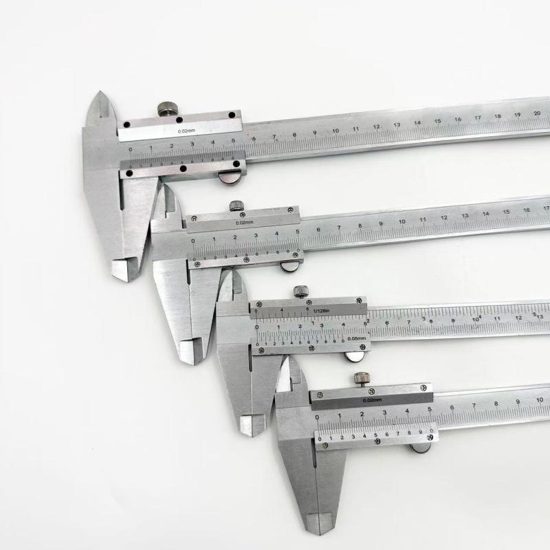 Hochpräziser Industrie-Messschieber für Lehre & Haushalt (0-150 mm/200 mm/300 mm).