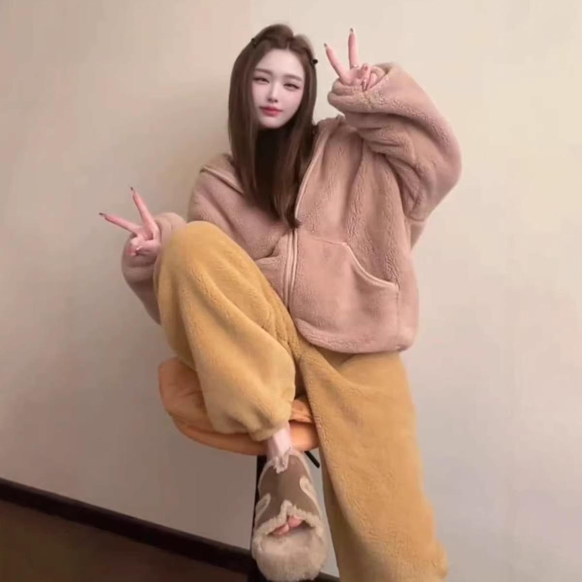 

Women s 2026 Super Hot Winter Outfit: Pink Fleece Hoodie & Joggers Casual Sportswear Set L