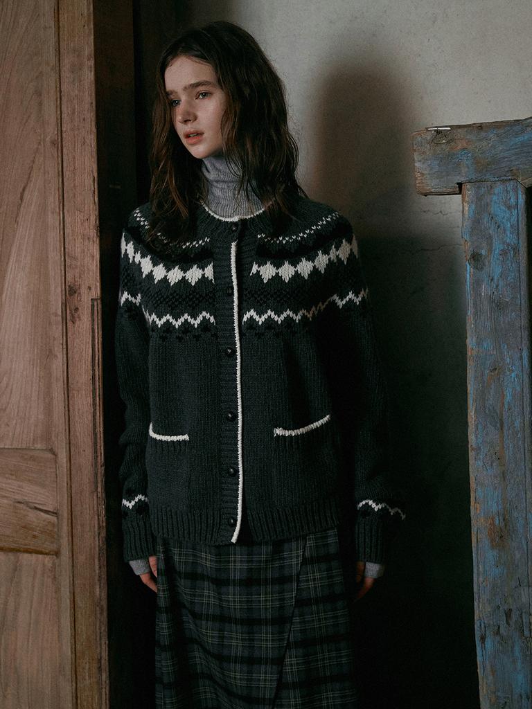 Lenina Rosy Wool Cowichan Cardigan_Gray