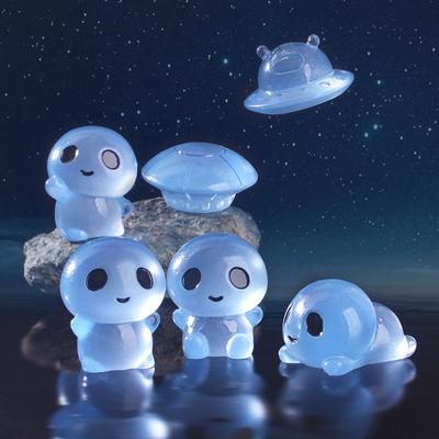 Cute Glow-in-the-dark Space Alien Decorative Accessories Mini Ornaments