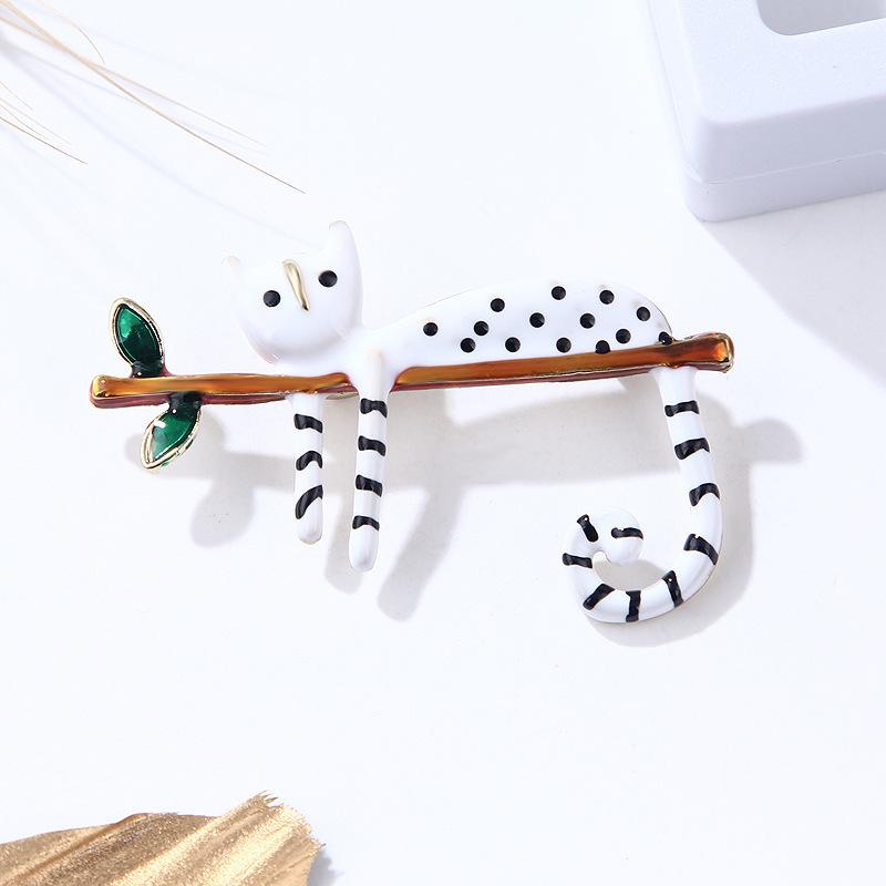 Broșă Elegantă Drăguță Pisică Leneșă Pătată Animal Aliaj Picătură Ulei Insignă Desen Animat Accesorii