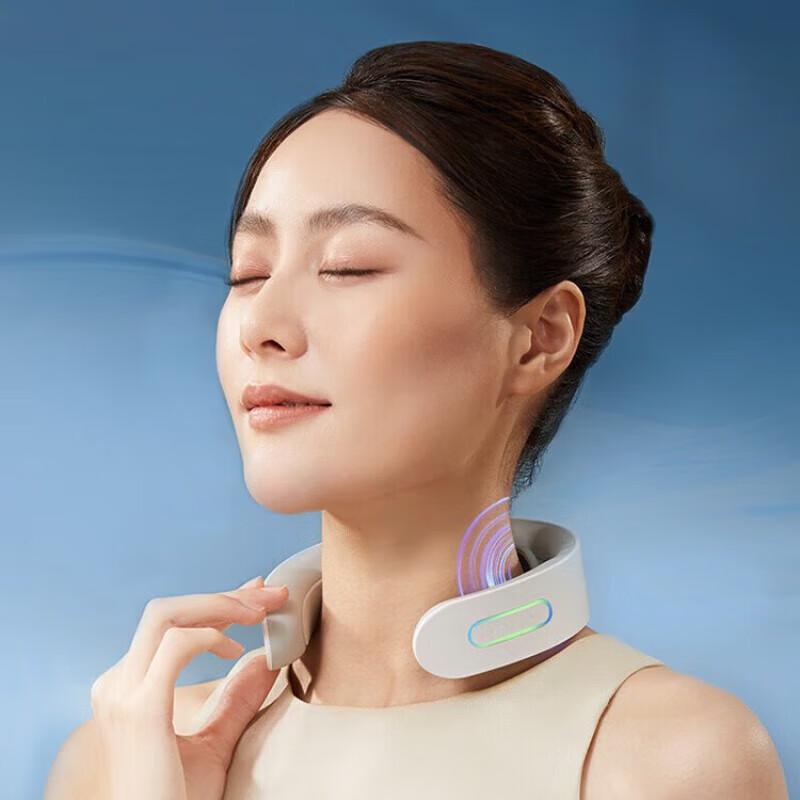 Bear Portable Neck Massager with Heat and Pulse Therapy