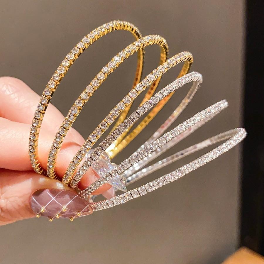 Minimalistisches dreilagiges Armreif-Armband mit Diamant-Inlay aus Kupfer für Damen