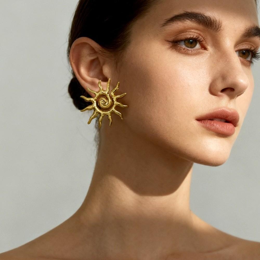 Light Luxury Sun-shaped Flower Earrings Unique Sun Ear Stud Temperament Metal Stud Earrings Daily