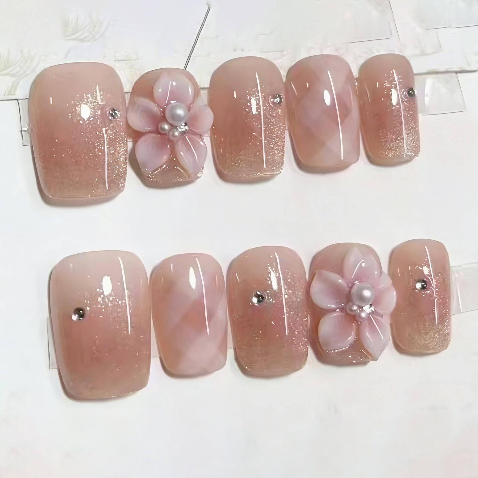 

30 pieces of three-dimensional small white flower bright cat eye gilt light luxury short ladder wearing nail boutique nail art