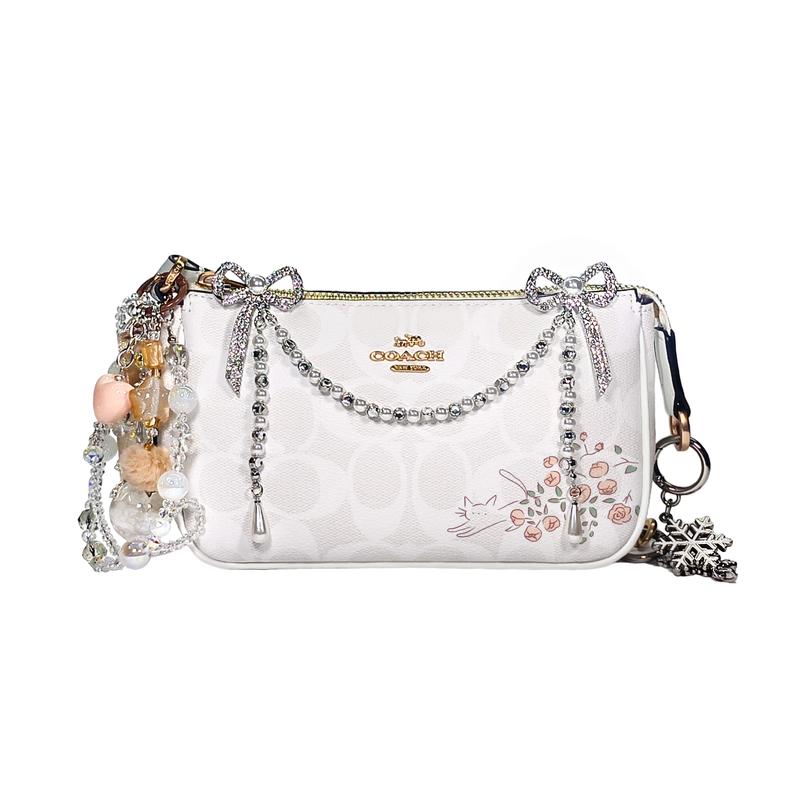 

COACH shoulder bag [Customized bag] Nolita 19 Flower Shadows in the Clouds Hand-painted Pink Flower Silk Scarf Bow Pearl Chain flower and cat рожевий