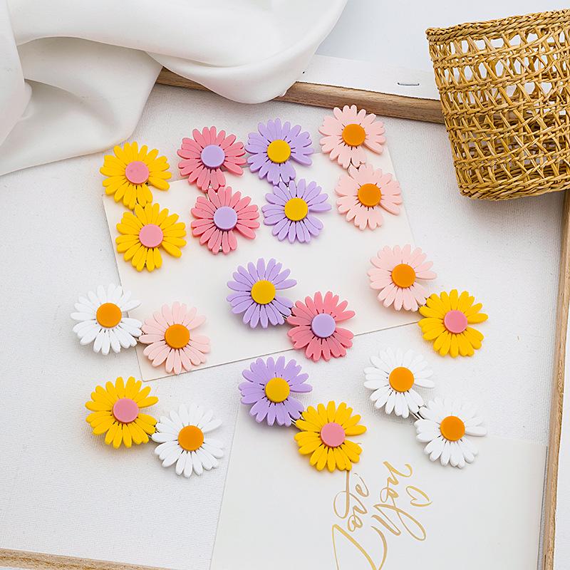 

New Spring/Summer Korean Daisy Colorblock Hair Clip: Fresh Hyuna Style Duckbill and Top Clip