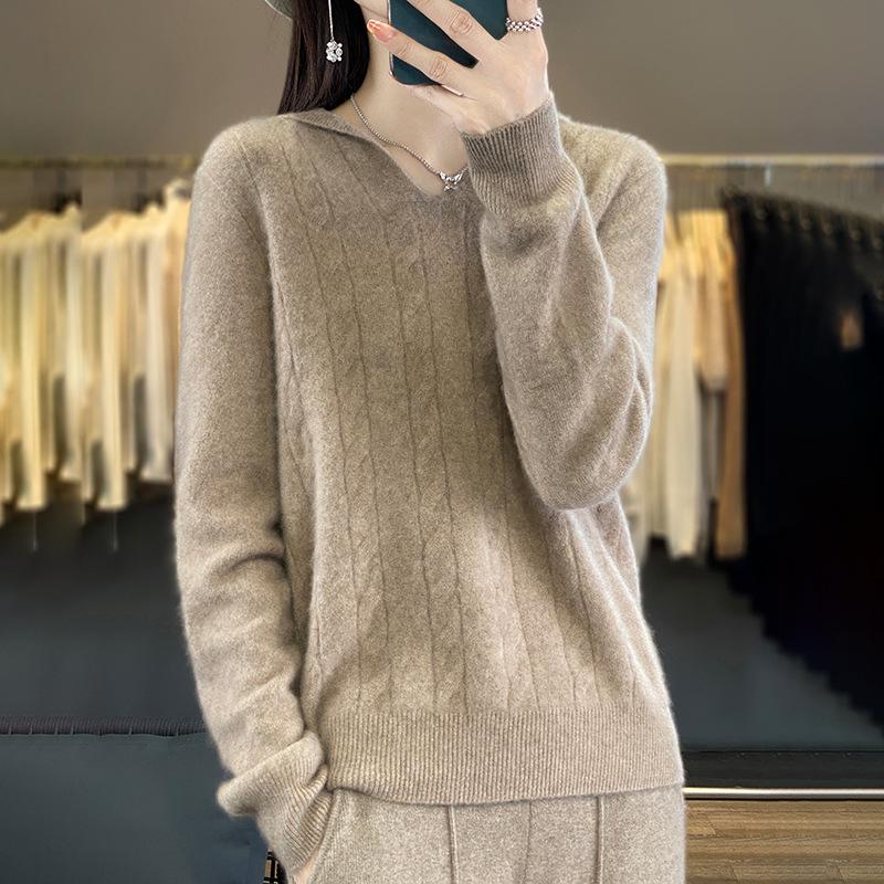 Solid Color Women's Wool Sweater: Classic Loose Fit, Cozy Autumn/Winter Wear