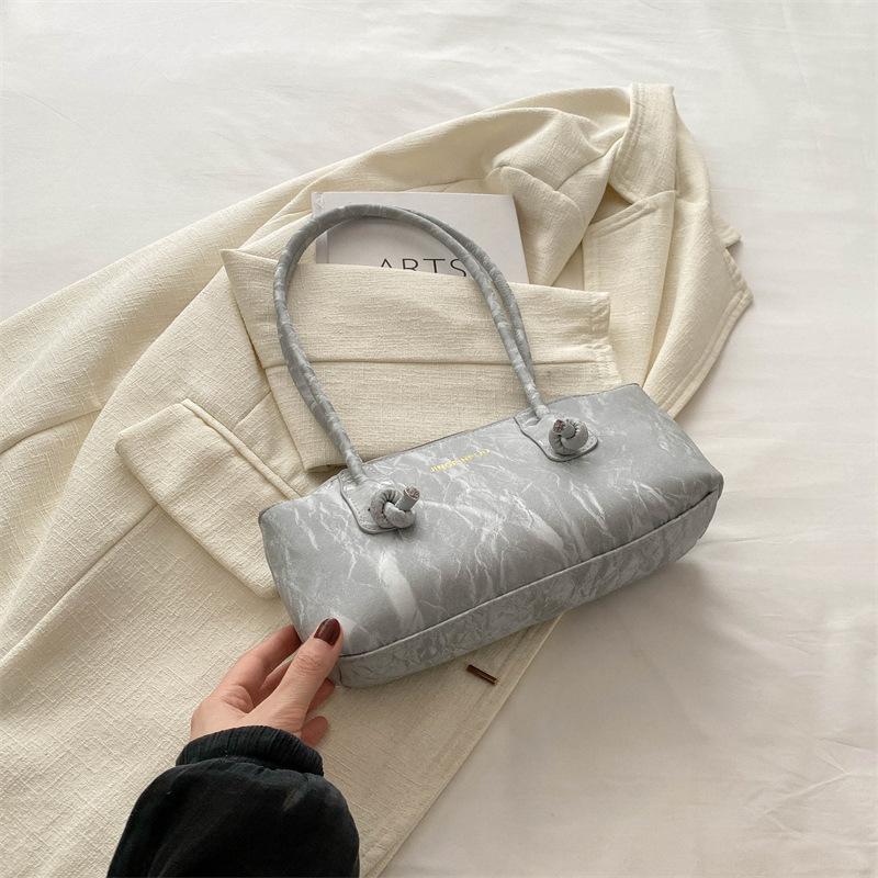 

Новая корейская версия сумочки 2025 лето нишевый темперамент деловая сумка на плечо подмышку сумка-тоут серый