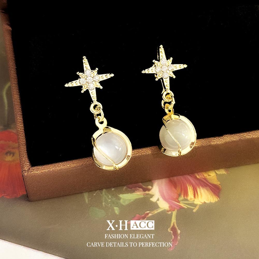Silberne Nadel Katzenaugenstein Blume Ohrringe - Elegantes, vielseitiges Modeaccessoire für Frauen