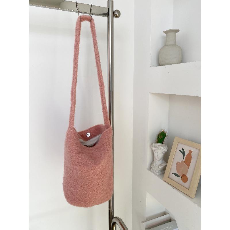 Autumn and Winter Soft Waxy Plush Bucket Bag Retro Versatile Messenger Bag Simplicity Large Capacity Shoulder Bag Women
