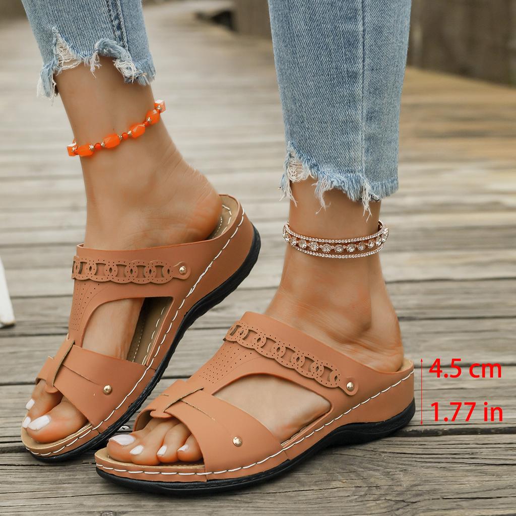 25 Slope Heel Large Size Flat Bottom Slippers Women'S Fashion European And American Personality Roman Style Slippers