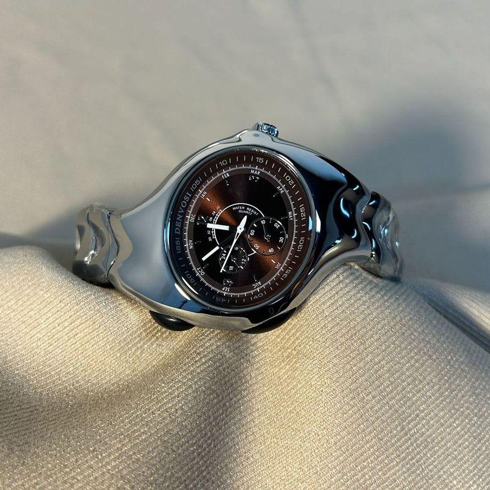 Stainless Steel Strap Men Watches Waterproof Silver Quartz Wristwatches Quartz Movement Distorted Design Alien Twist Watch