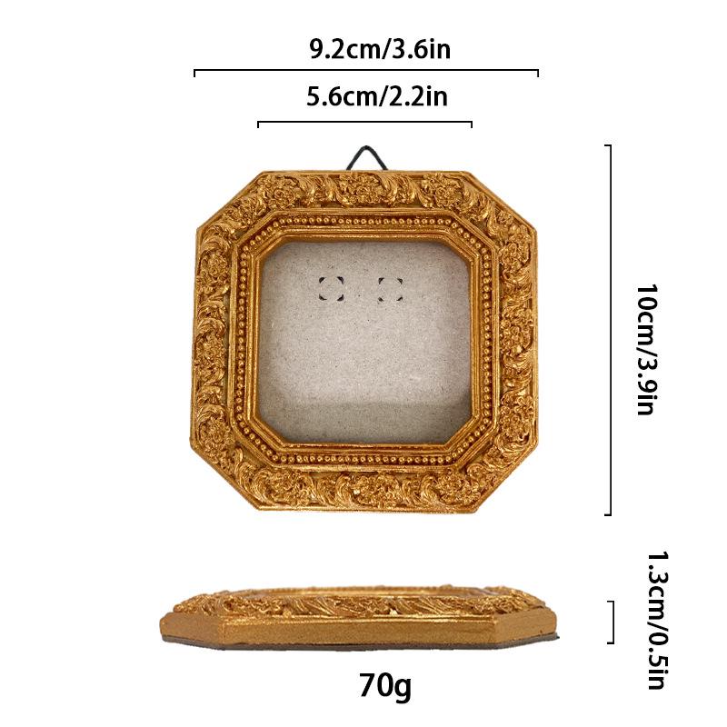 Victoria-Style Retro Resin Photo Frame Ornament - Light Luxury Badge Display Stand for Photo Props