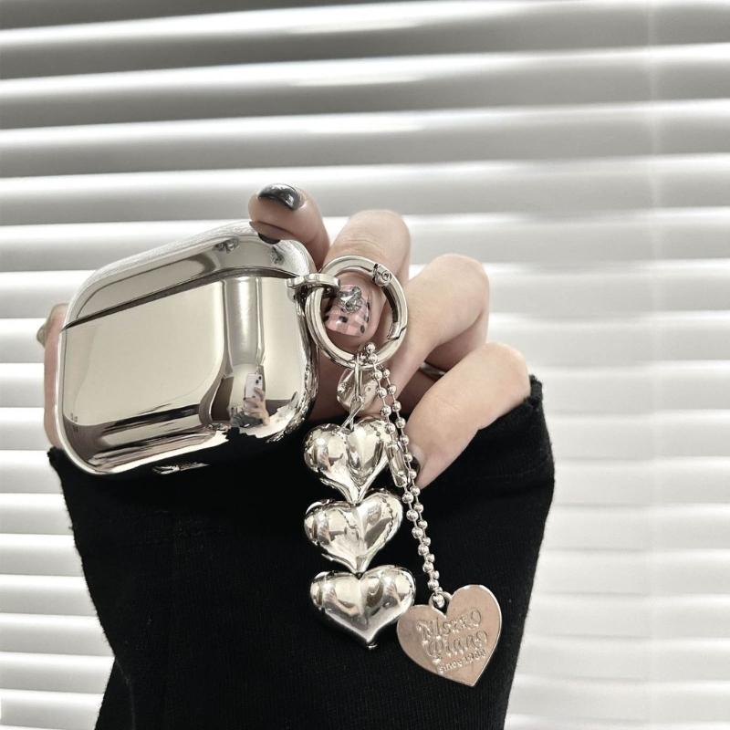 Y2K Silver Heart Pendant Keychain Pendant Cute Bag Charm Alloy Material Bag Jewelry Backpack Charm for Phone Bag Camera