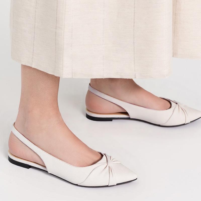 Women's Flat-soled Sandals Summer New Comfortable Versatile Pointed Large-size Sandals